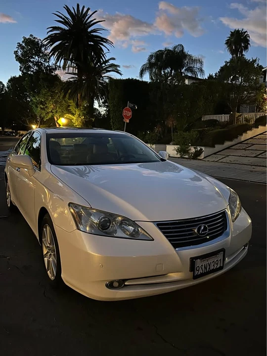 2007 Lexus ES 4th Gen - Image 2 of 18