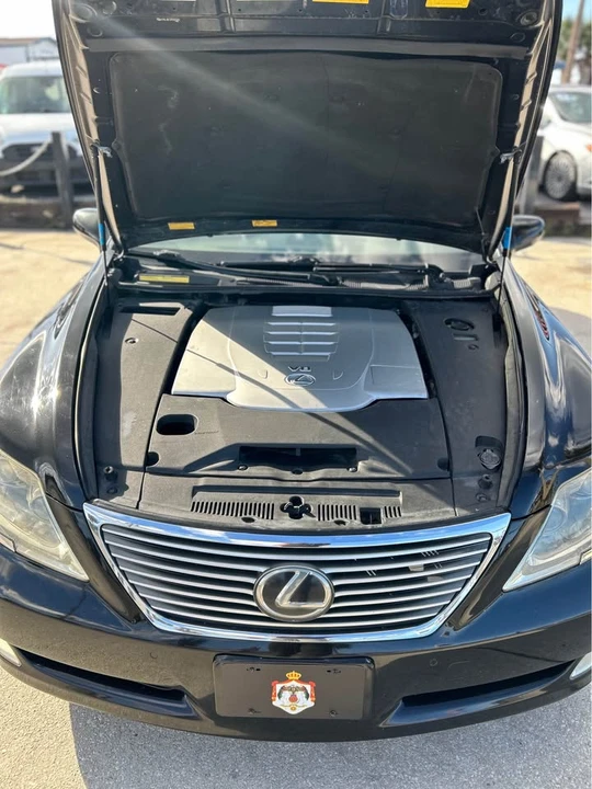 2007 Lexus LS 4th Gen - Image 9 of 12