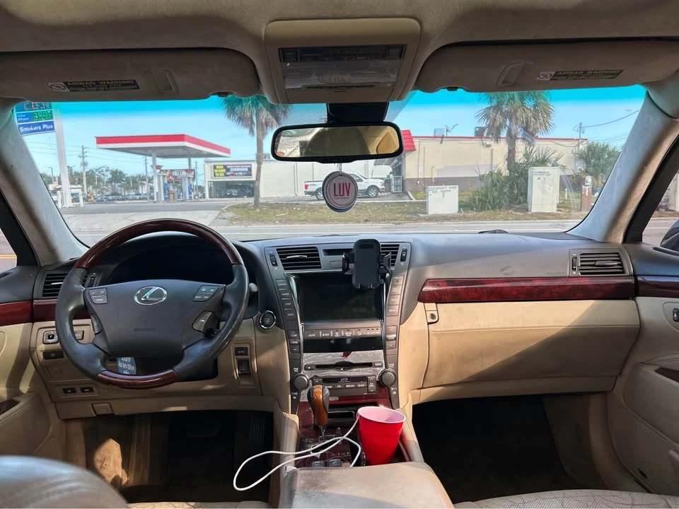 2007 Lexus LS 4th Gen - Image 11 of 12