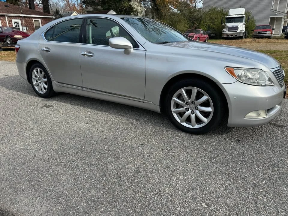 2007 Lexus LS 4th Gen - Image 2 of 7