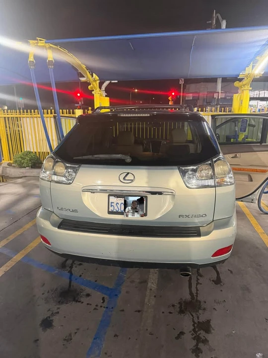 2007 Lexus RX 2nd Gen - Image 2 of 6