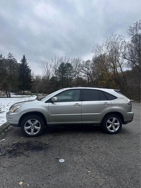 2007 Lexus RX 2nd Gen - Image 3 of 10