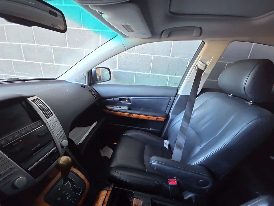 2007 Lexus RX 2nd Gen - Image 6 of 9