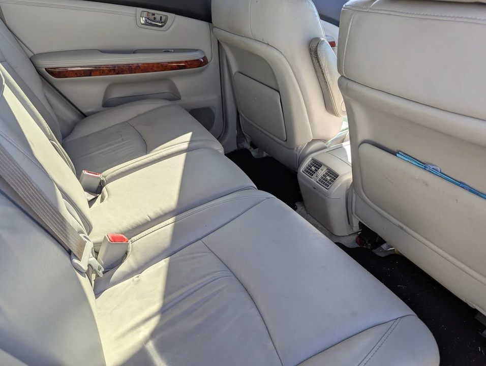 2007 Lexus RX 2nd Gen - Image 8 of 11