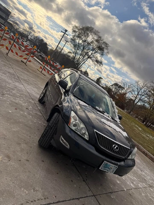 2007 Lexus RX 2nd Gen - Image 2 of 15