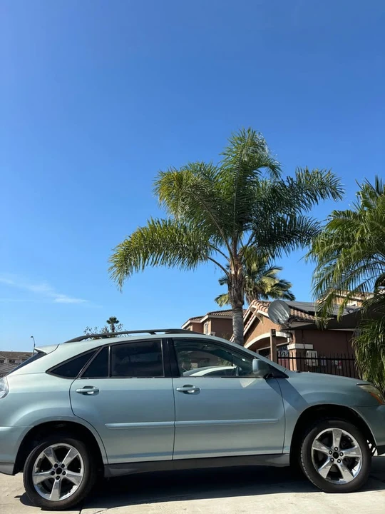 2007 Lexus RX 2nd Gen - Image 3 of 9