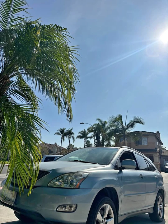 2007 Lexus RX 2nd Gen - Image 2 of 9