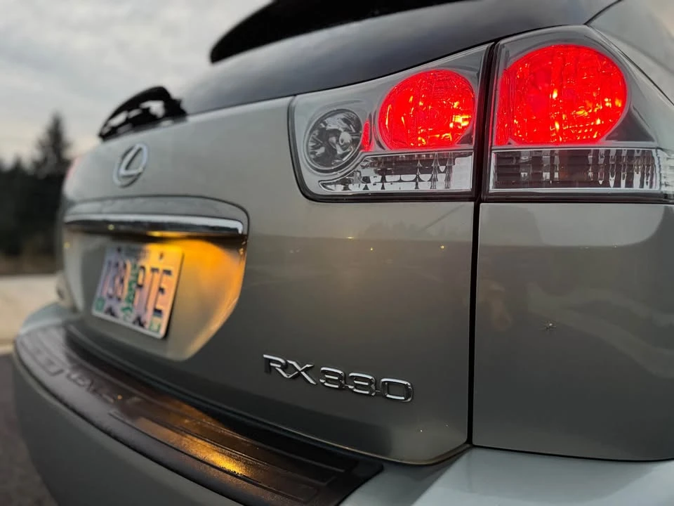 2007 Lexus RX 2nd Gen - Image 16 of 19