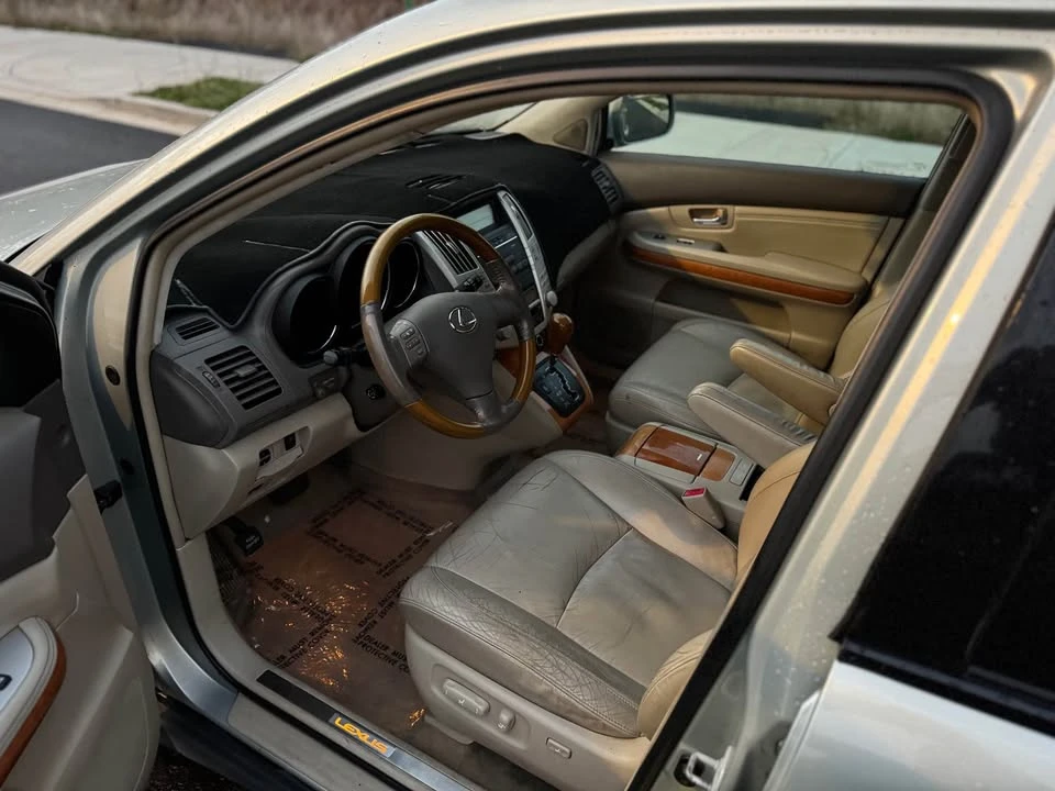 2007 Lexus RX 2nd Gen - Image 9 of 19