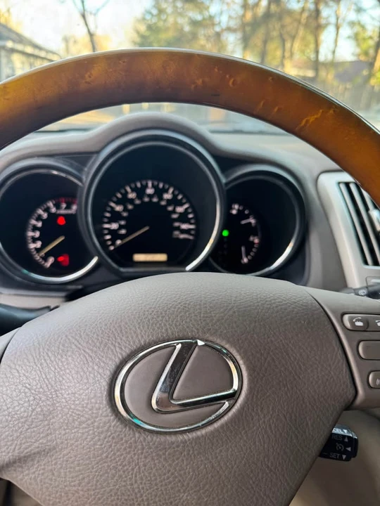 2007 Lexus RX 2nd Gen - Image 6 of 10