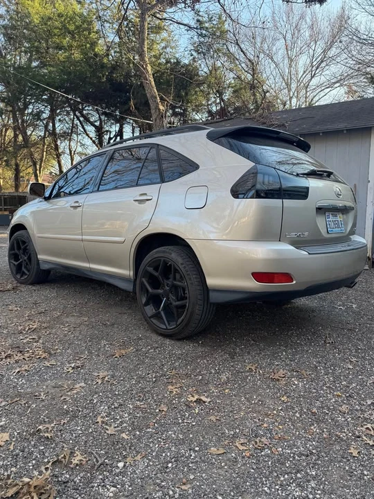 2007 Lexus RX 2nd Gen - Image 3 of 10
