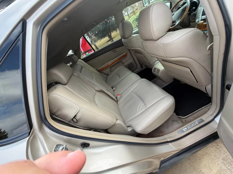 2007 Lexus RX 2nd Gen - Image 11 of 19