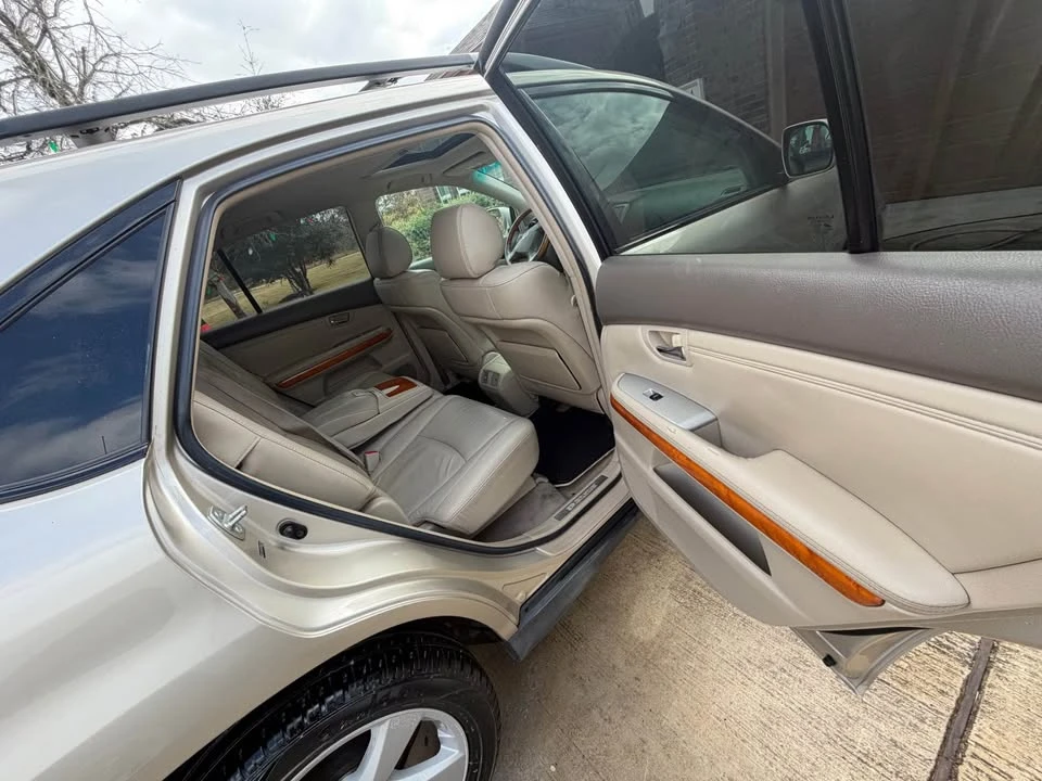 2007 Lexus RX 2nd Gen - Image 12 of 19