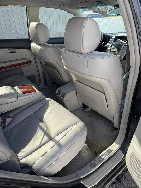 2007 Lexus RX 2nd Gen - Image 10 of 13