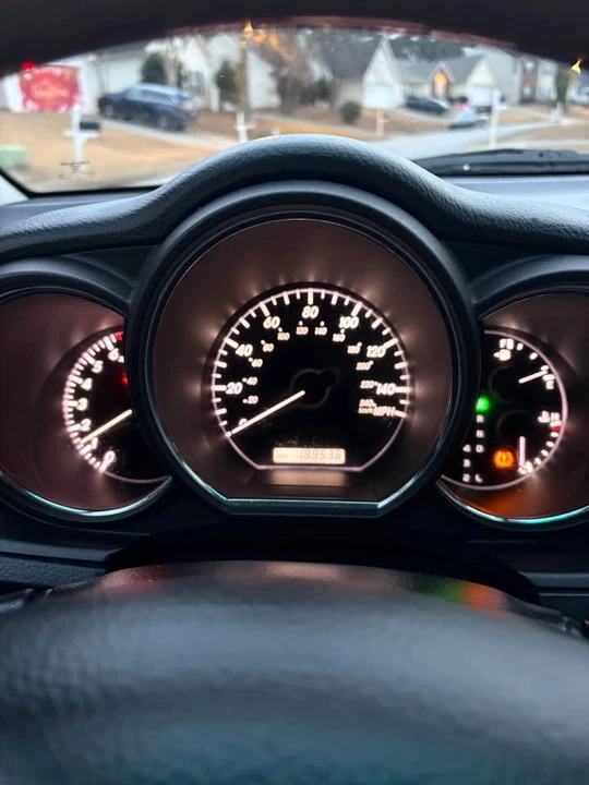 2007 Lexus RX 2nd Gen - Image 12 of 15
