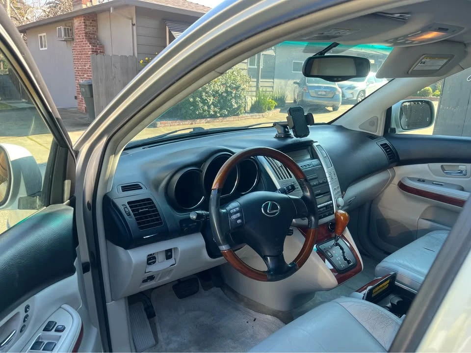 2007 Lexus RX 2nd Gen - Image 4 of 8