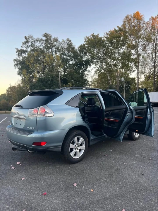 2007 Lexus RX 2nd Gen - Image 5 of 20