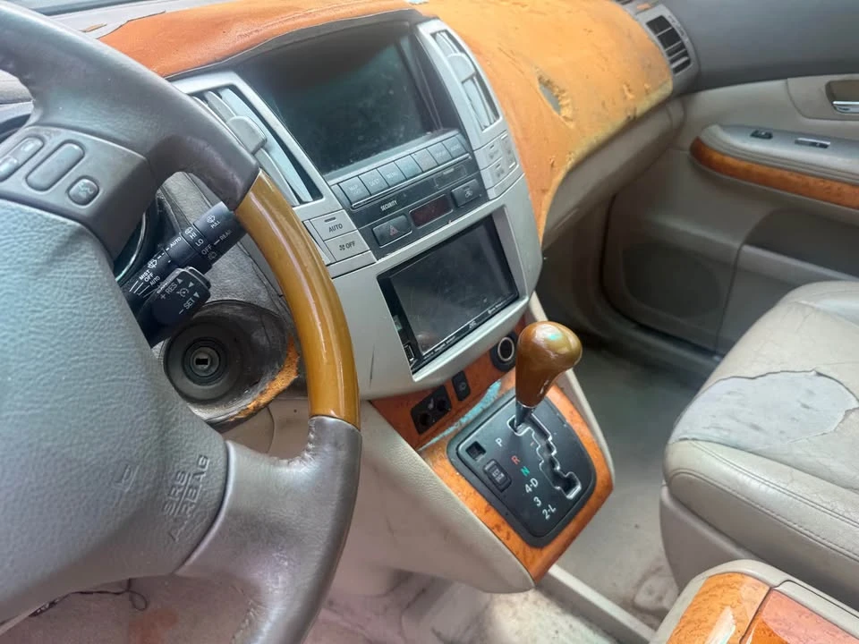 2007 Lexus RX 2nd Gen - Image 13 of 14