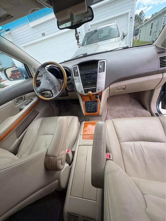 2007 Lexus RX 2nd Gen - Image 9 of 11