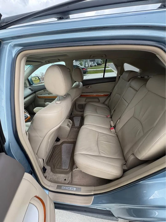 2007 Lexus RX 2nd Gen - Image 4 of 11