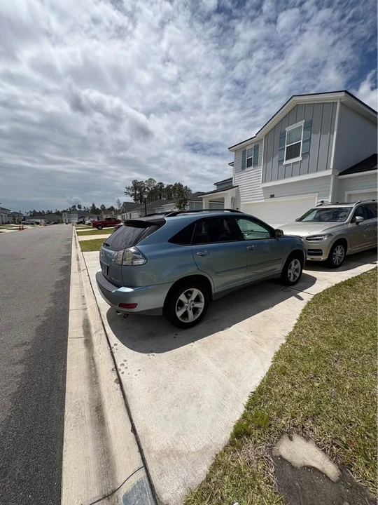 2007 Lexus RX 2nd Gen - Image 3 of 11