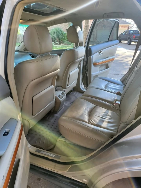 2007 Lexus RX 2nd Gen - Image 3 of 11
