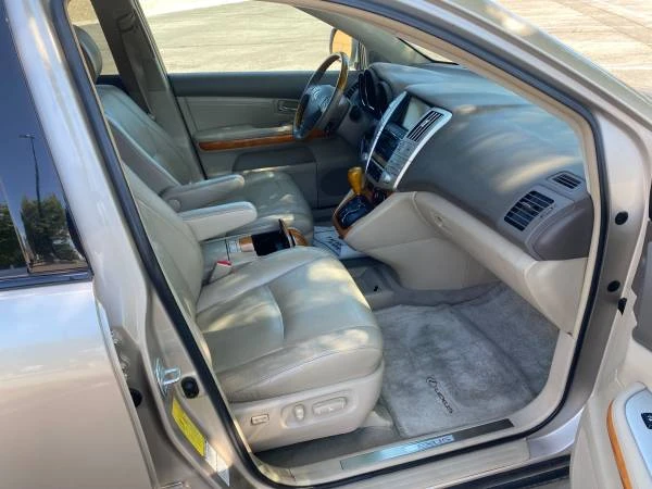 2007 Lexus RX 2nd Gen - Image 12 of 19