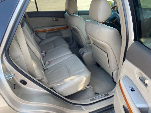 2007 Lexus RX 2nd Gen - Image 11 of 19