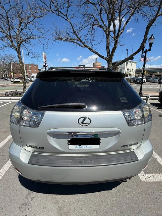 2007 Lexus RX 2nd Gen - Image 2 of 10