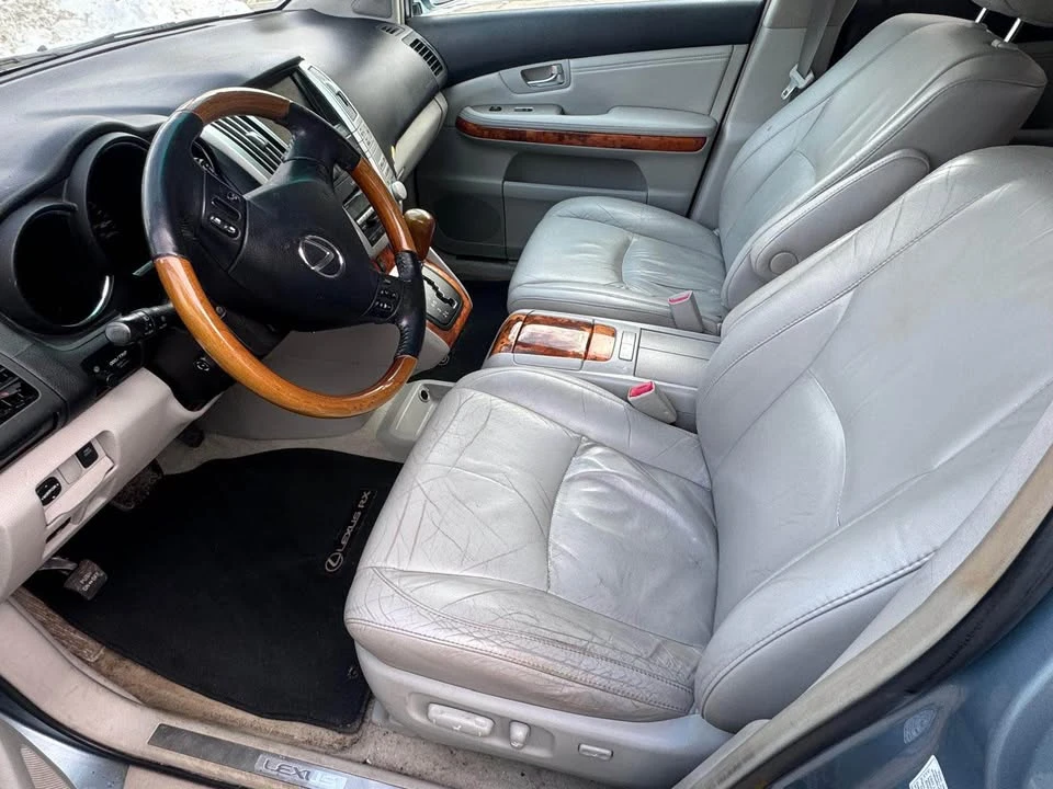 2007 Lexus RX 2nd Gen - Image 11 of 16