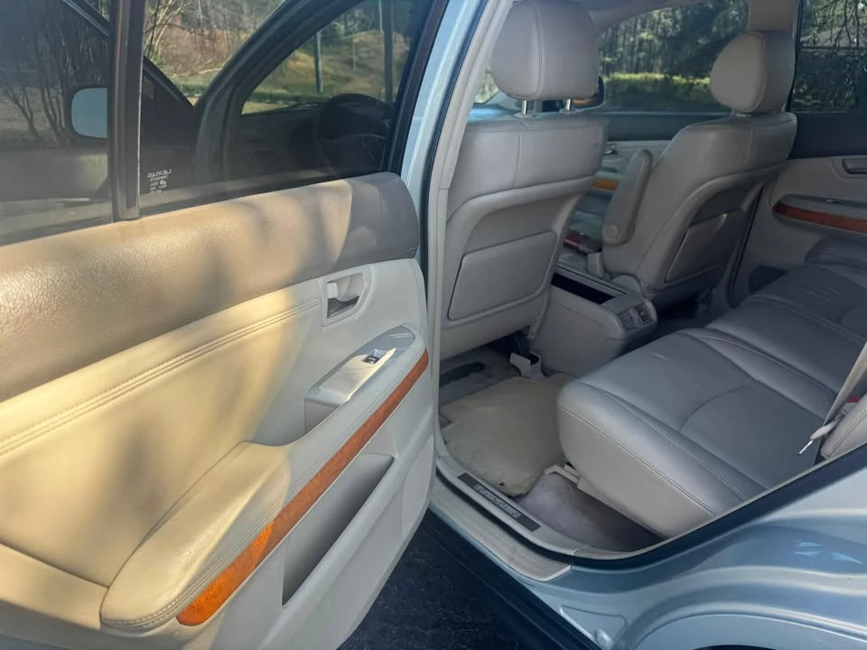 2007 Lexus RX 2nd Gen - Image 10 of 12