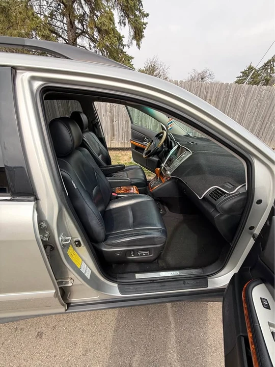 2007 Lexus RX 2nd Gen - Image 11 of 13