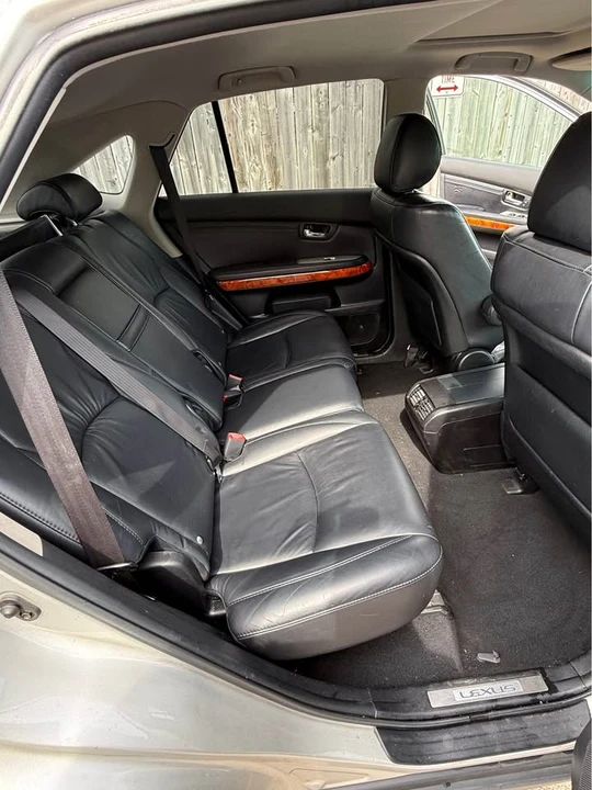 2007 Lexus RX 2nd Gen - Image 9 of 13