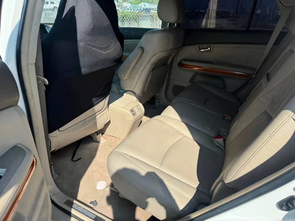 2007 Lexus RX 2nd Gen - Image 6 of 9
