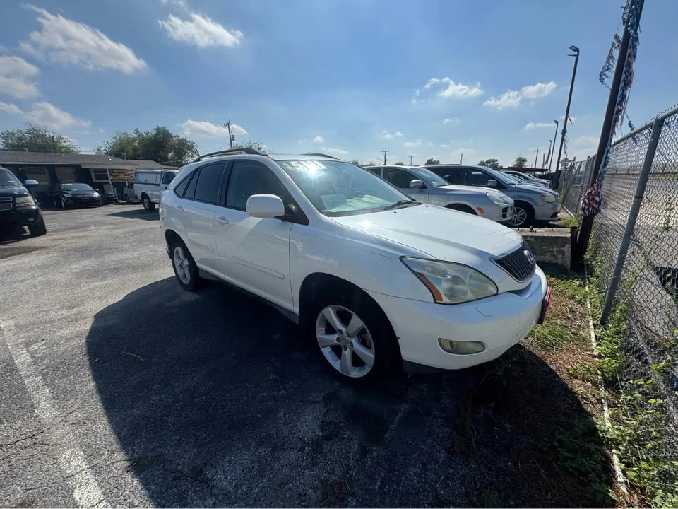 2007 Lexus RX 2nd Gen - Image 2 of 9