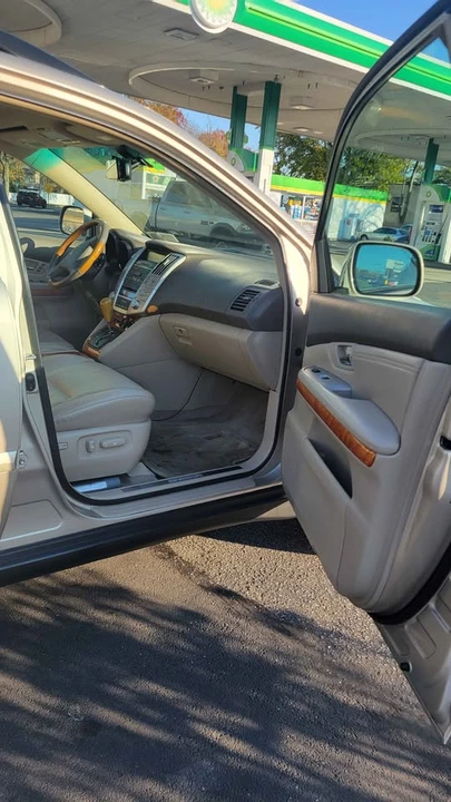 2007 Lexus RX 2nd Gen - Image 17 of 18