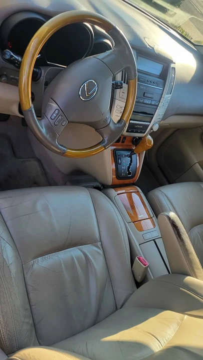 2007 Lexus RX 2nd Gen - Image 11 of 18