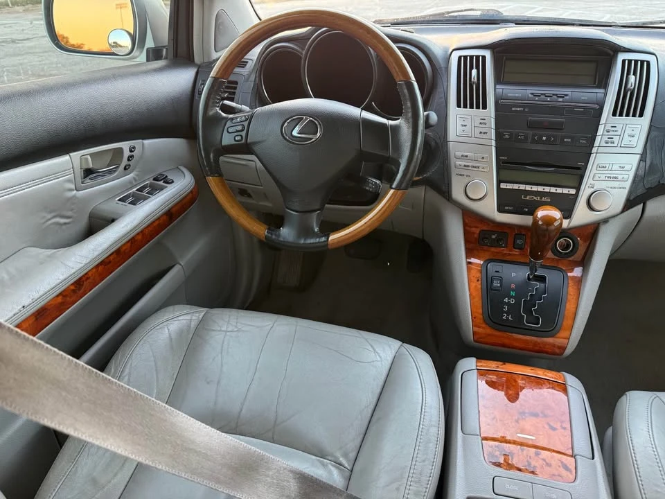 2007 Lexus RX 2nd Gen - Image 18 of 20