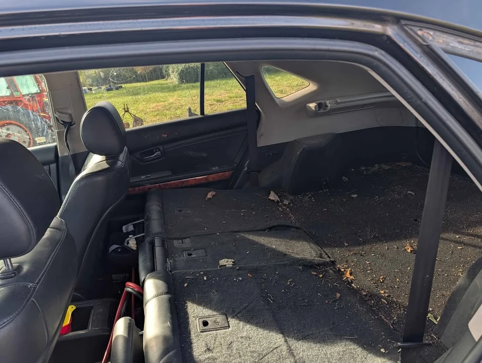 2007 Lexus RX 2nd Gen - Image 8 of 9