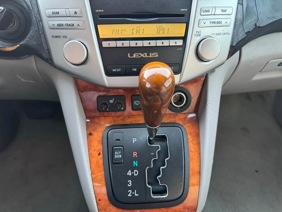 2007 Lexus RX 2nd Gen - Image 17 of 20