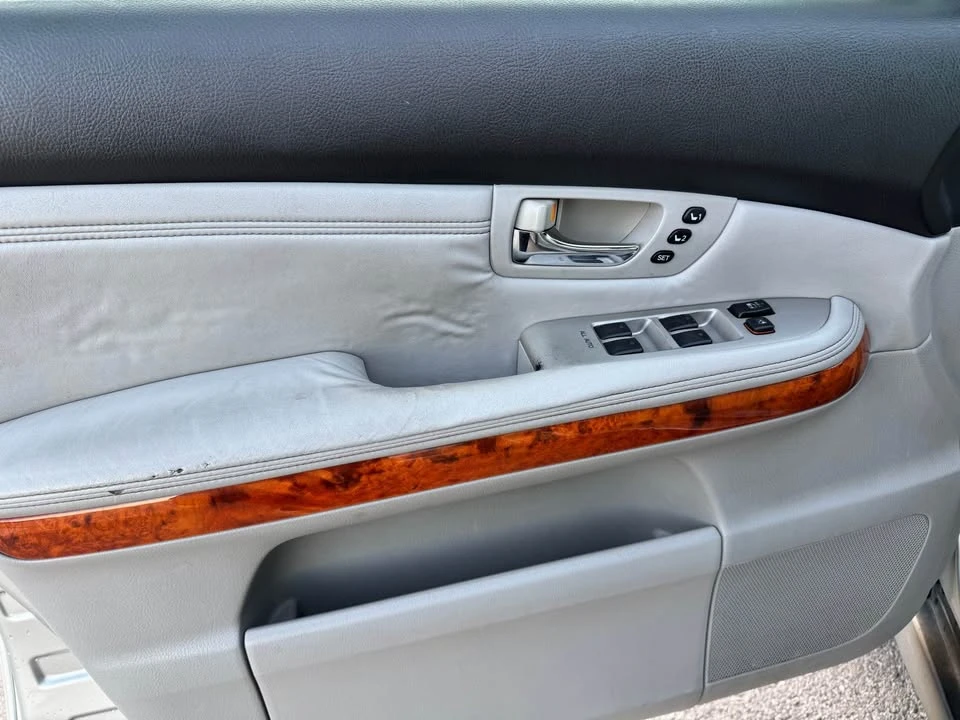 2007 Lexus RX 2nd Gen - Image 7 of 20