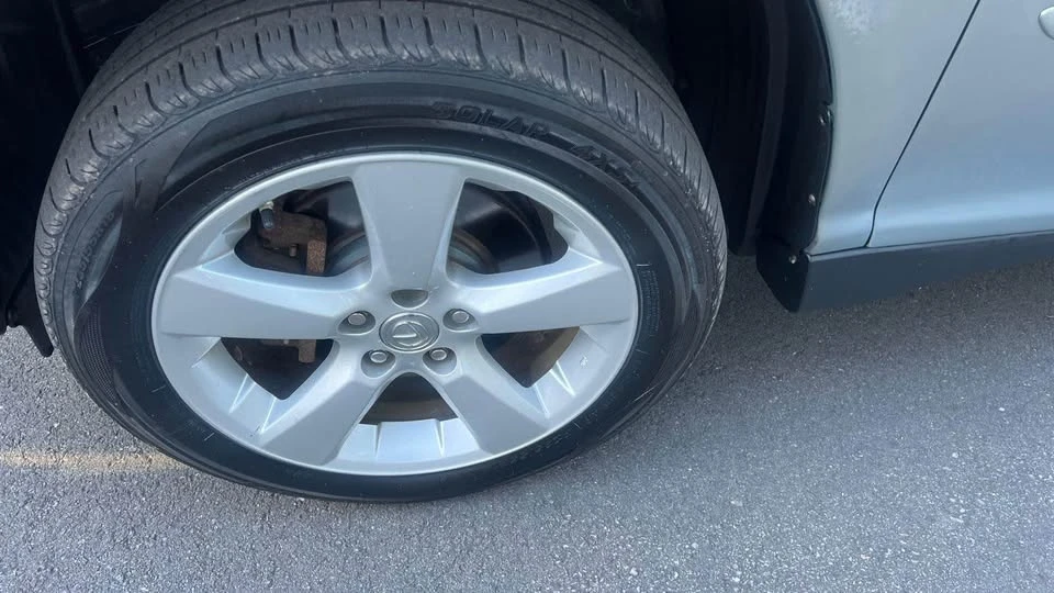 2007 Lexus RX 2nd Gen - Image 17 of 20