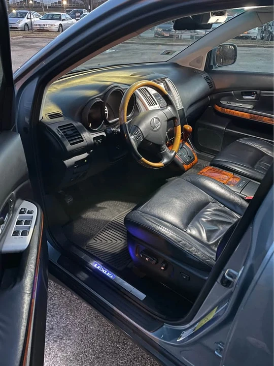 2007 Lexus RX 2nd Gen - Image 7 of 15