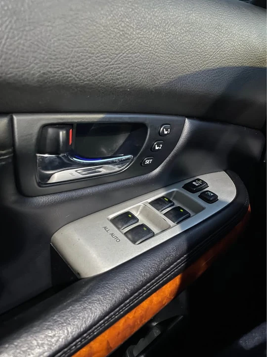 2007 Lexus RX 2nd Gen - Image 8 of 15