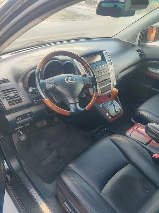 2007 Lexus RX 2nd Gen - Image 9 of 14