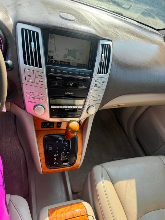 2007 Lexus RX 2nd Gen - Image 12 of 18