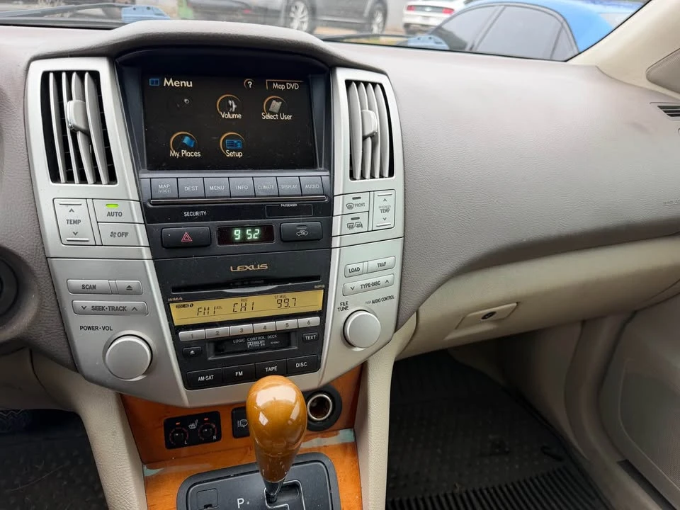 2007 Lexus RX 2nd Gen - Image 7 of 10