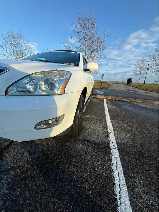 2007 Lexus RX 2nd Gen - Image 3 of 10