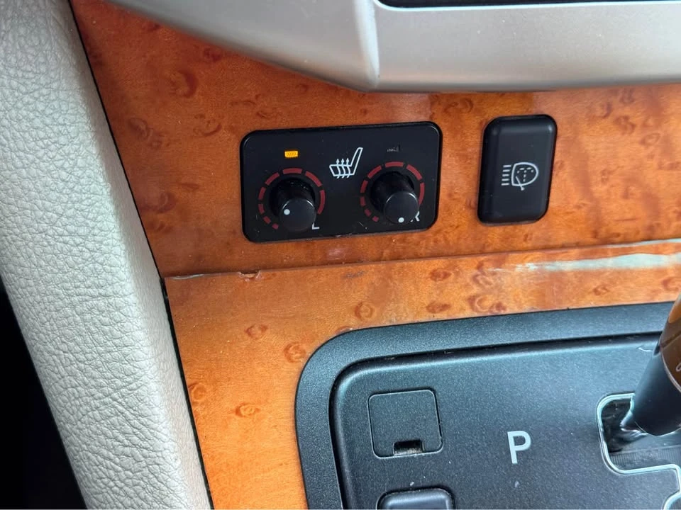 2007 Lexus RX 2nd Gen - Image 11 of 15