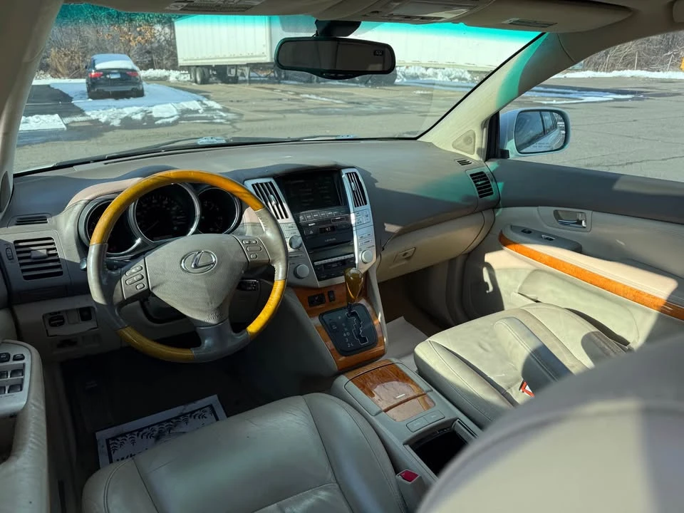2007 Lexus RX 2nd Gen - Image 11 of 17